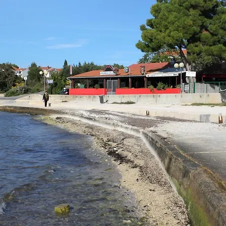 Apartman With A Parking Space - Diklo, - 13399 Zadar